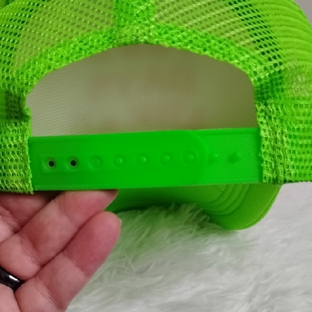 *NWOT Neon Green Pink & White "Good Days Ahead" Fun Summer Retro Trucker Hat - Picture 4 of 10